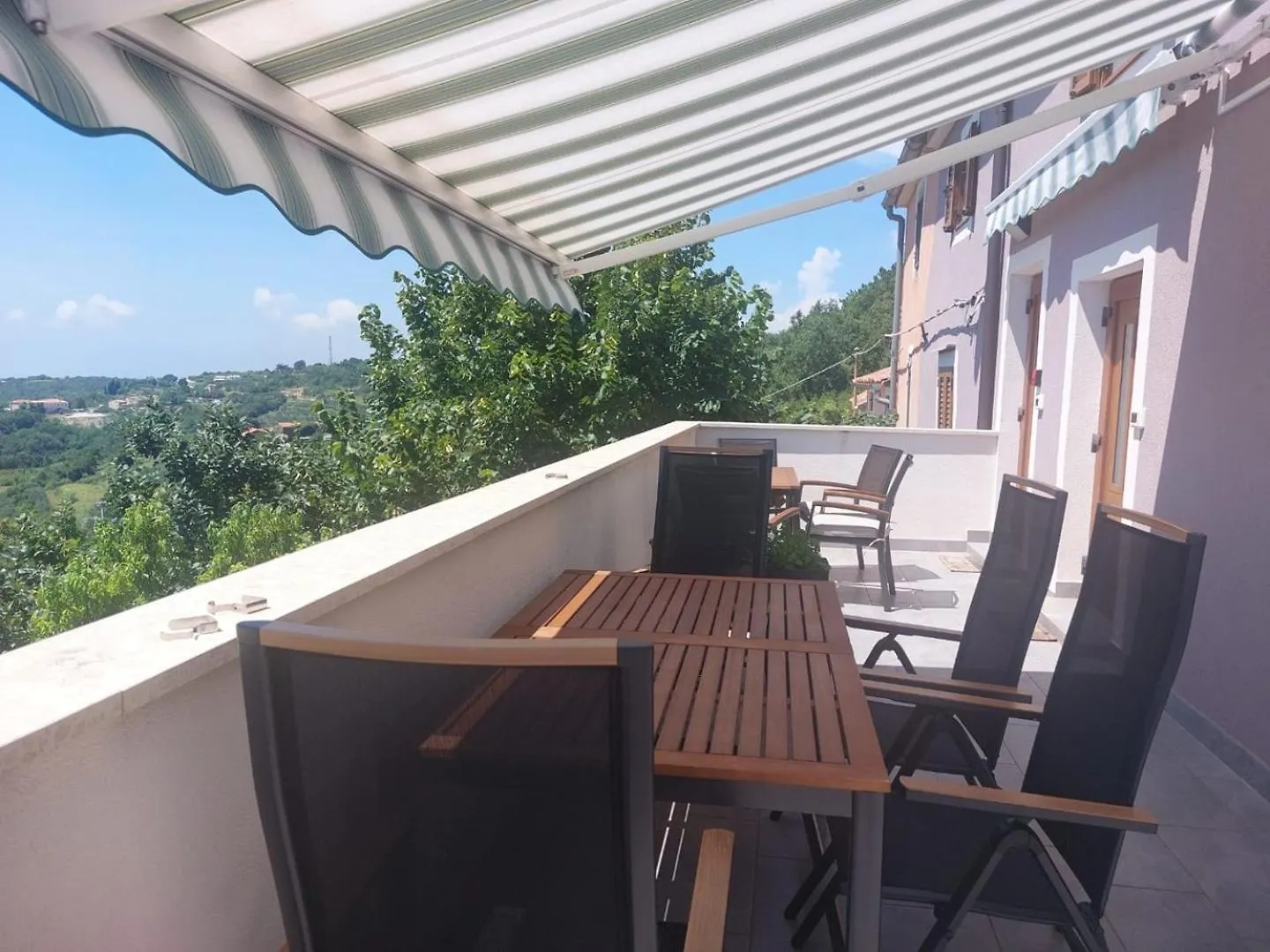 Apartment Dunja With Panoramic View Groznjan Croatia